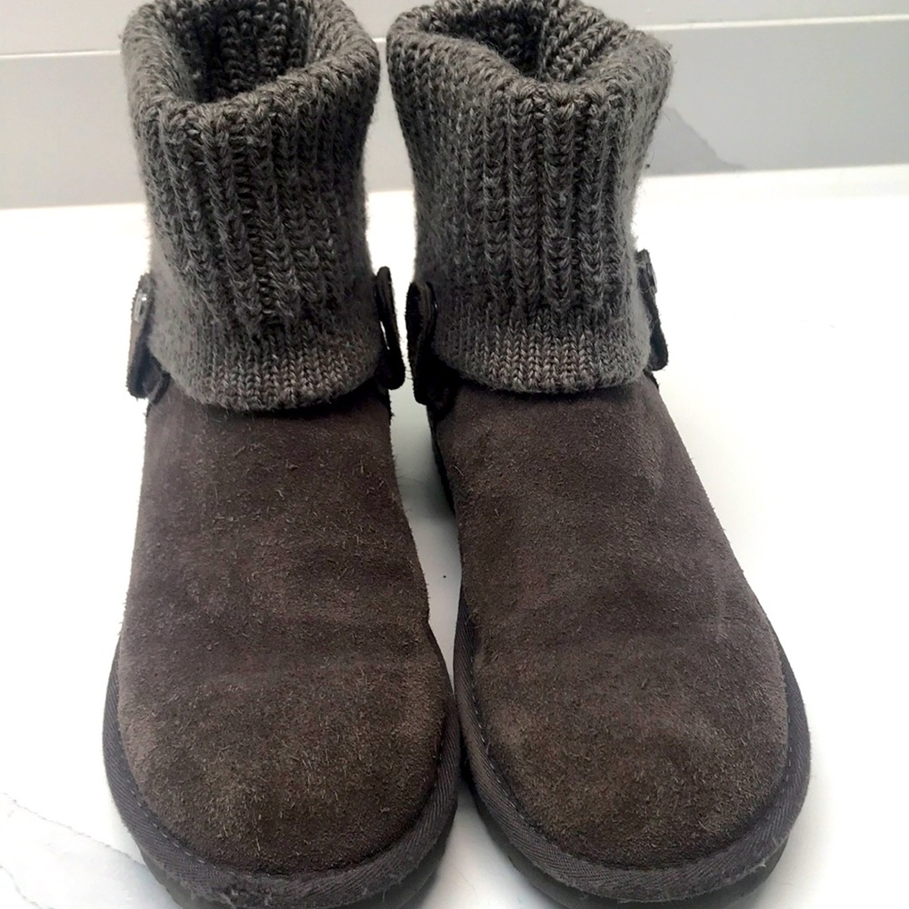 UGG Boots, Size 6, Color Gray